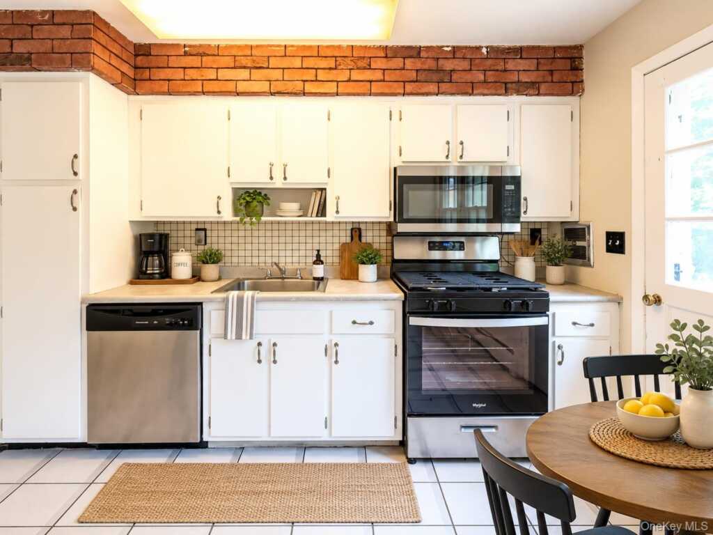 1 S Delaware Drive, Nyack, NY 10960 - Photo 13 of 41