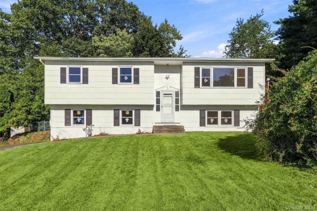 1 S Delaware Drive, Nyack, NY 10960 - Photo 4 of 41