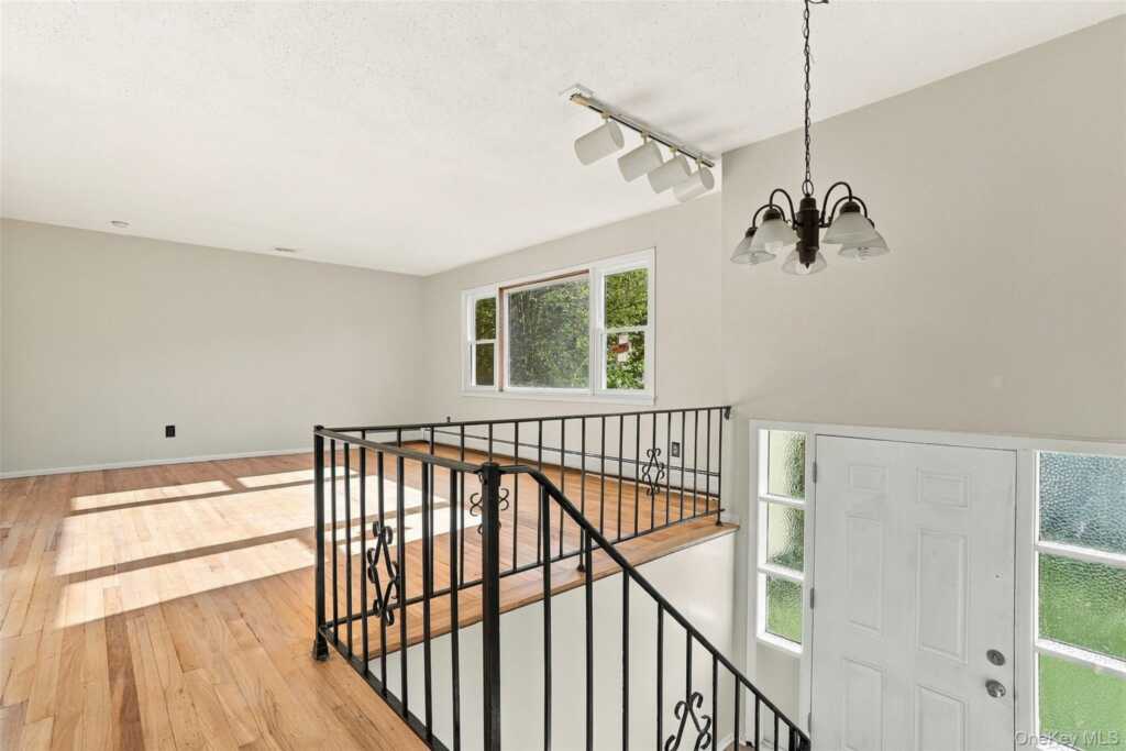 1 S Delaware Drive, Nyack, NY 10960 - Photo 8 of 41