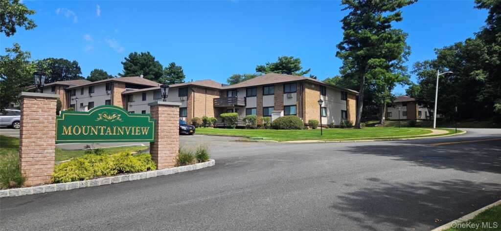 711 Sierra Vista Lane, Unit #711, Valley Cottage, NY 10989