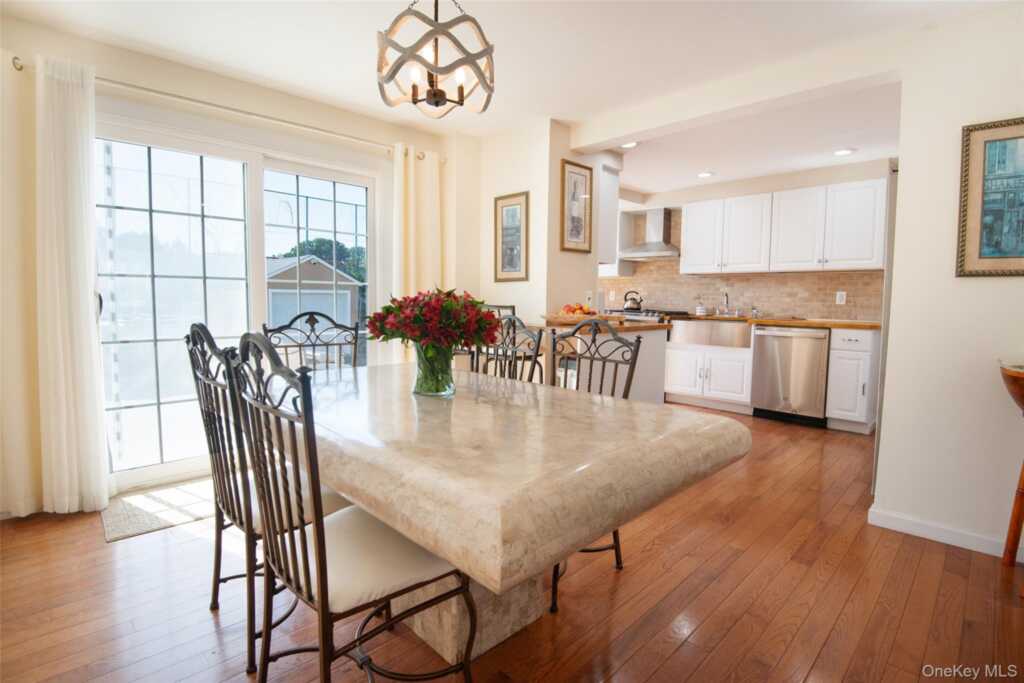 38 Emmett Terrace, New Rochelle, NY 10805 - Photo 10 of 35