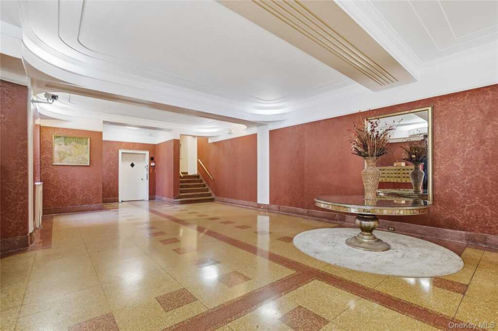 210 Martine Avenue, Unit #5L, White Plains, NY 10601 - Photo 2 of 13