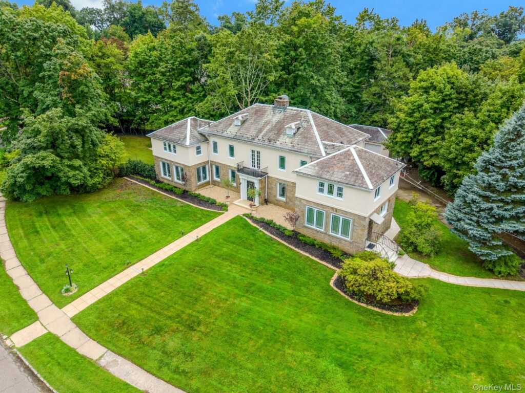 50 Forest Circle, New Rochelle, NY 10804 - Photo 30 of 41