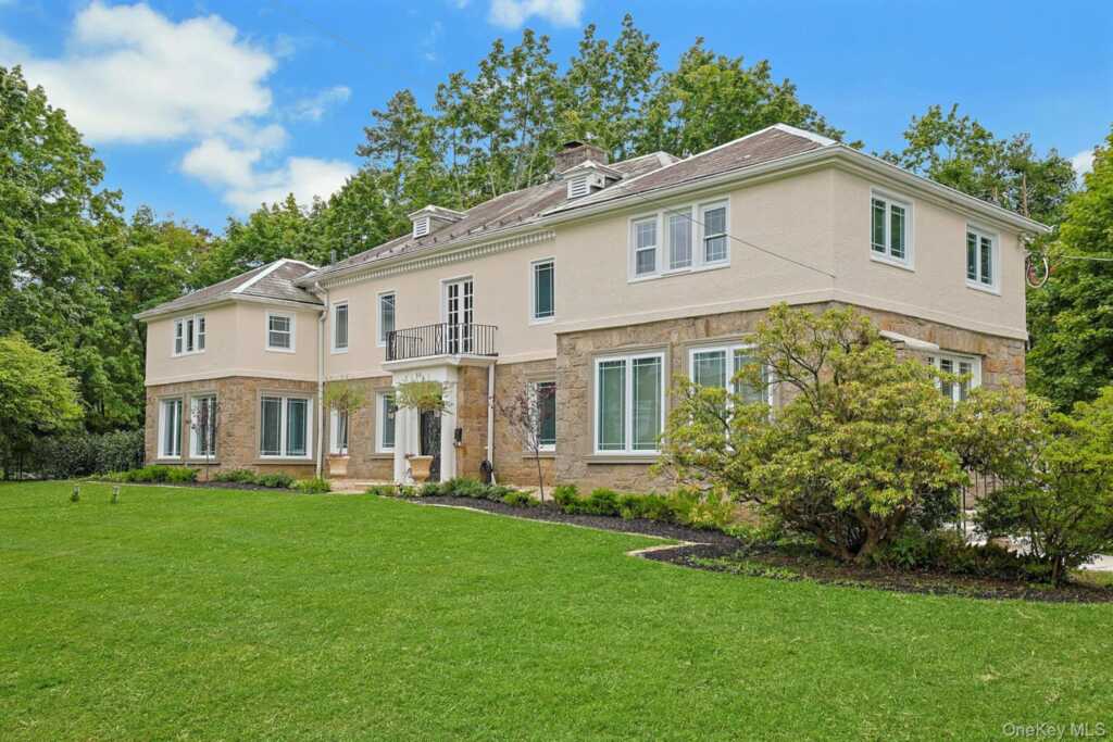 50 Forest Circle, New Rochelle, NY 10804 - Photo 31 of 41