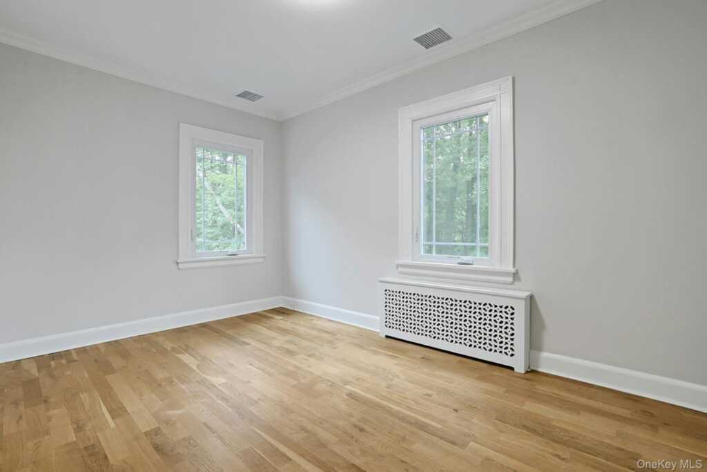 50 Forest Circle, New Rochelle, NY 10804 - Photo 38 of 41