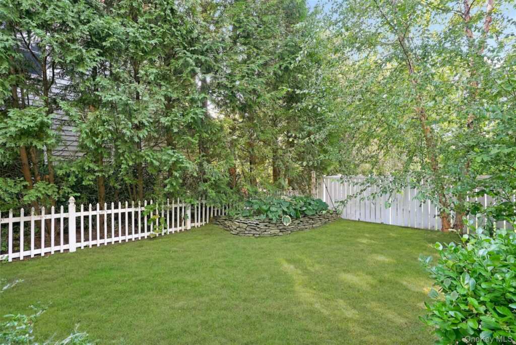 102 Florence Avenue, Rye, NY 10580 - Photo 36 of 41