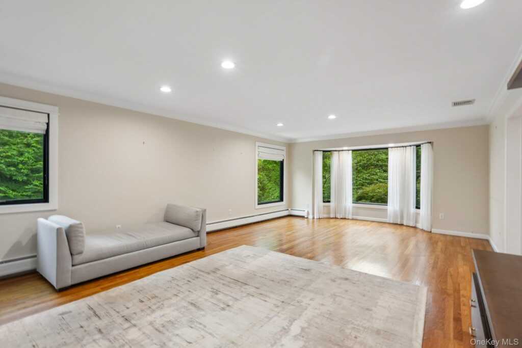 3 Zeck Court, Suffern, NY 10901 - Photo 12 of 50
