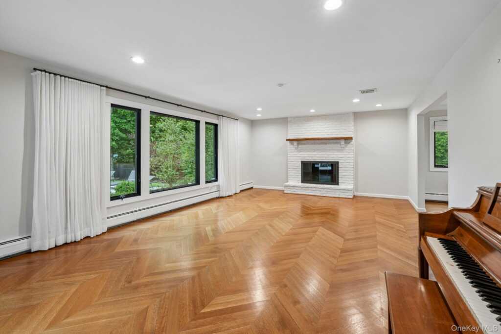 3 Zeck Court, Suffern, NY 10901 - Photo 15 of 50