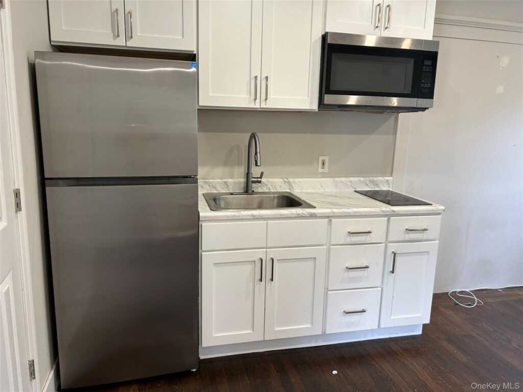 94 N Highland Avenue, Unit #4, Nyack, NY 10960 - Photo 2 of 5