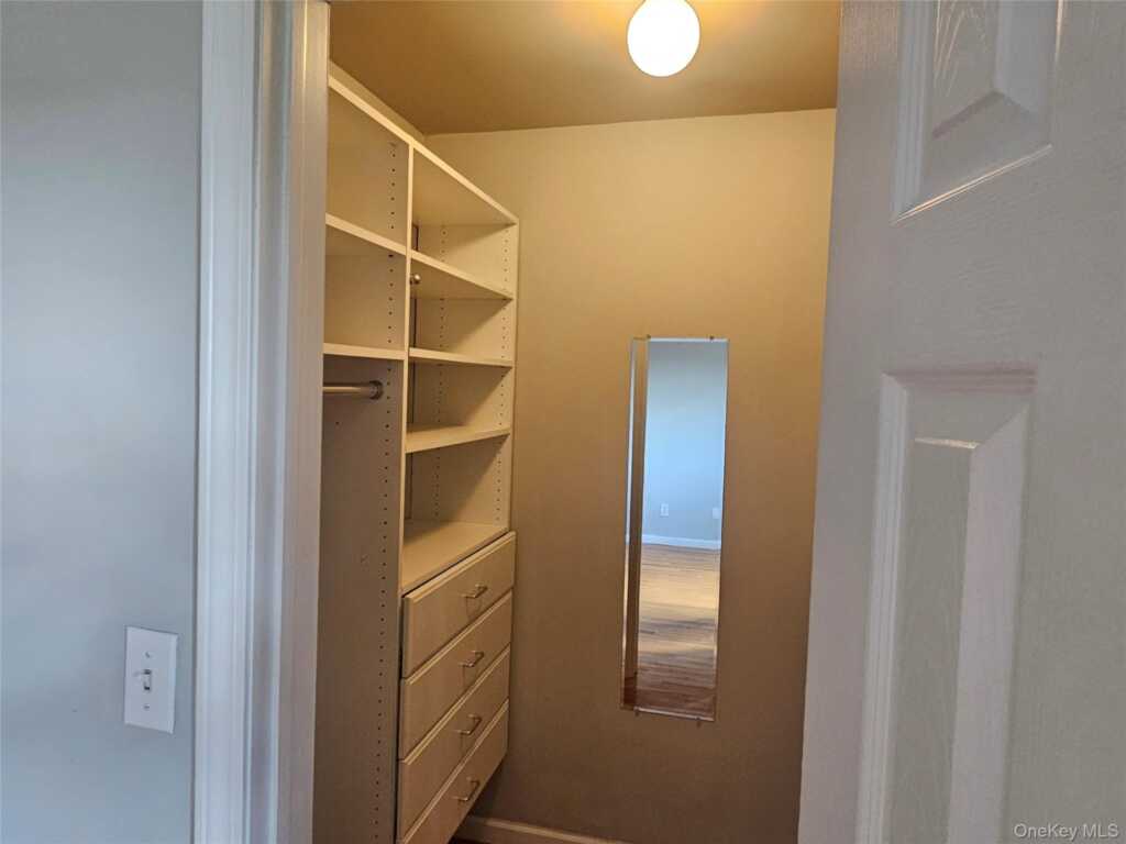 18 Pavilion Ridge Way, Unit #1, Suffern, NY 10901 - Photo 10 of 12