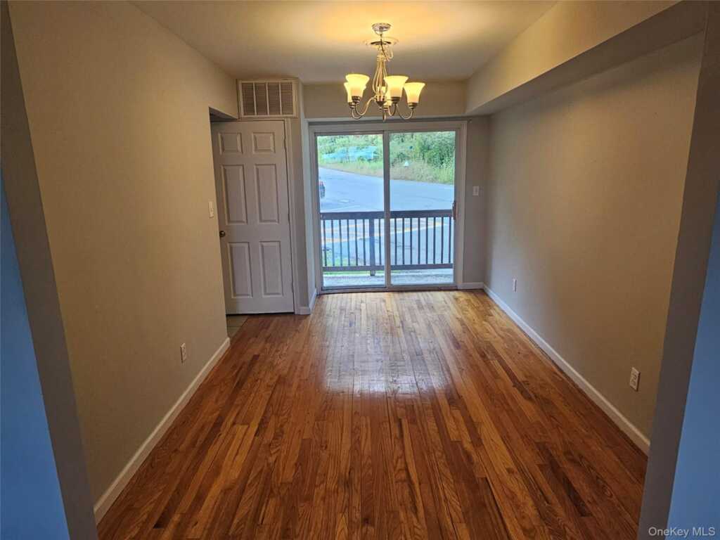 18 Pavilion Ridge Way, Unit #1, Suffern, NY 10901 - Photo 5 of 12