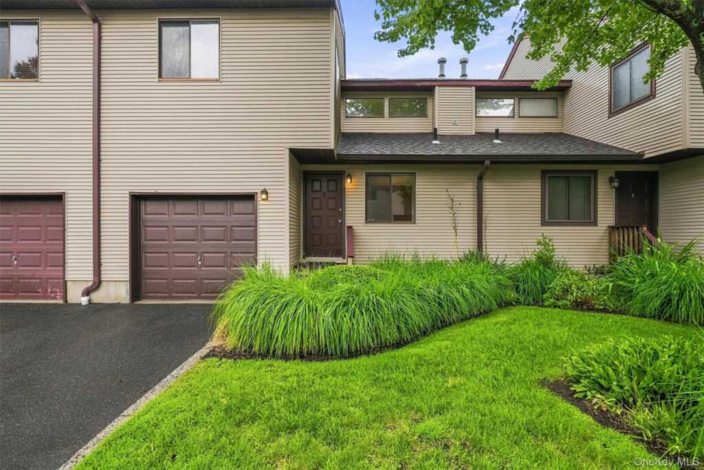 6 Ryan Court, Nanuet, NY 10954