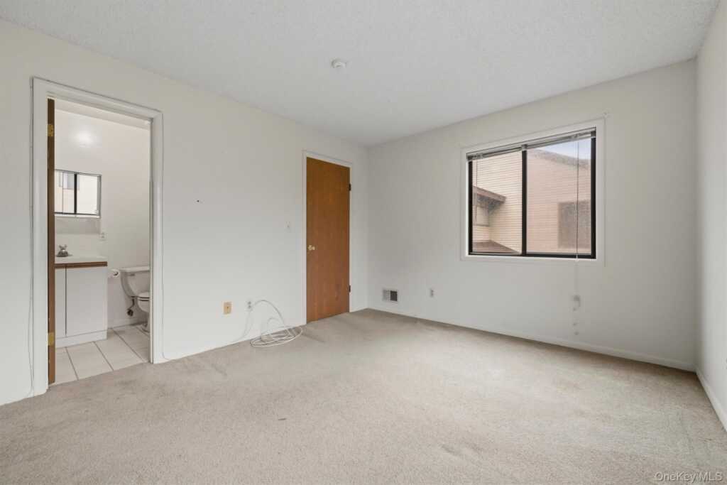 6 Ryan Court, Nanuet, NY 10954 - Photo 33 of 46