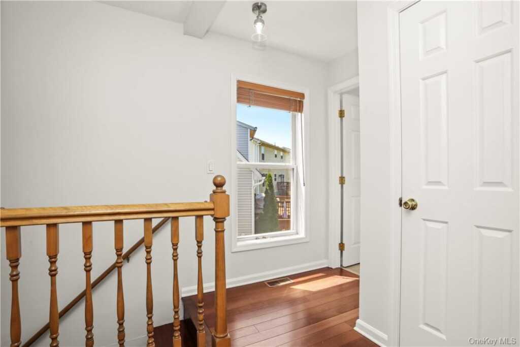 64 Greenvale Circle, White Plains, NY 10607 - Photo 14 of 27