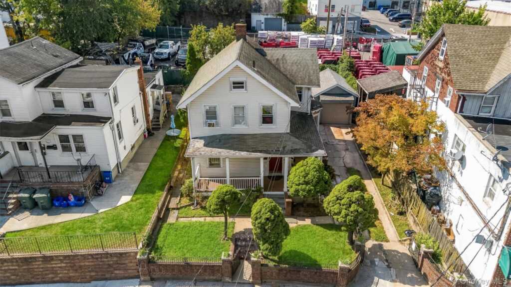 20 Grace Church Street, Rye, NY 10573 - Photo 3 of 33