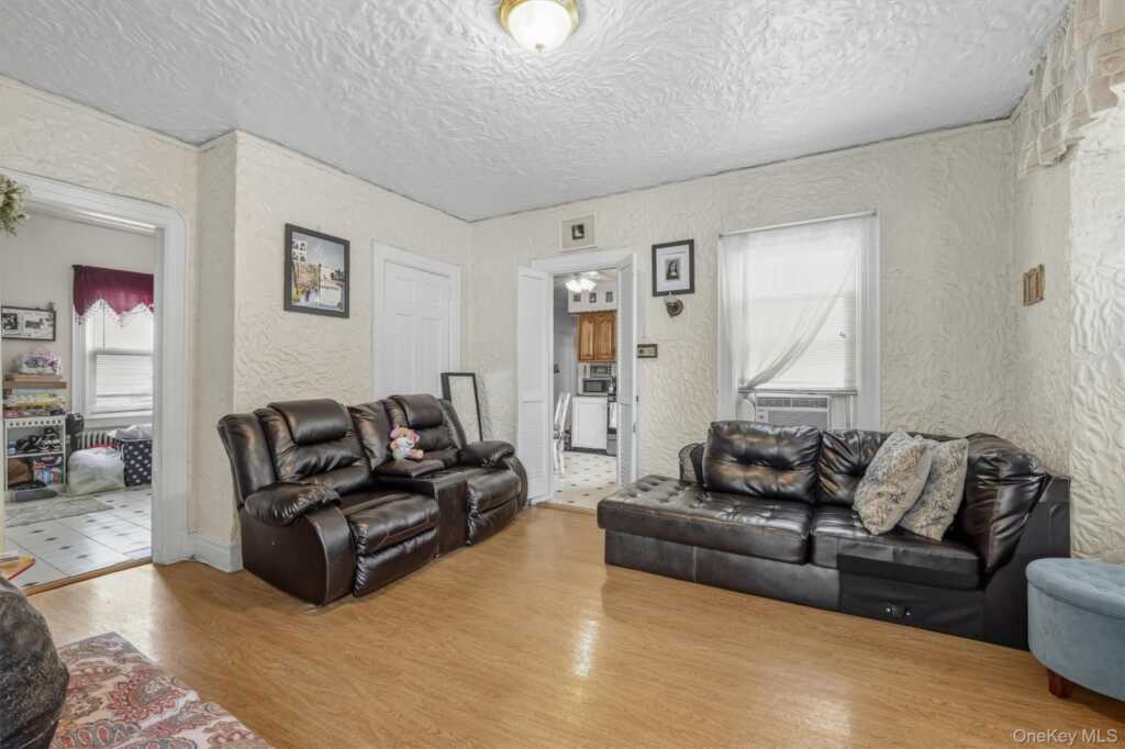 20 Grace Church Street, Rye, NY 10573 - Photo 8 of 33