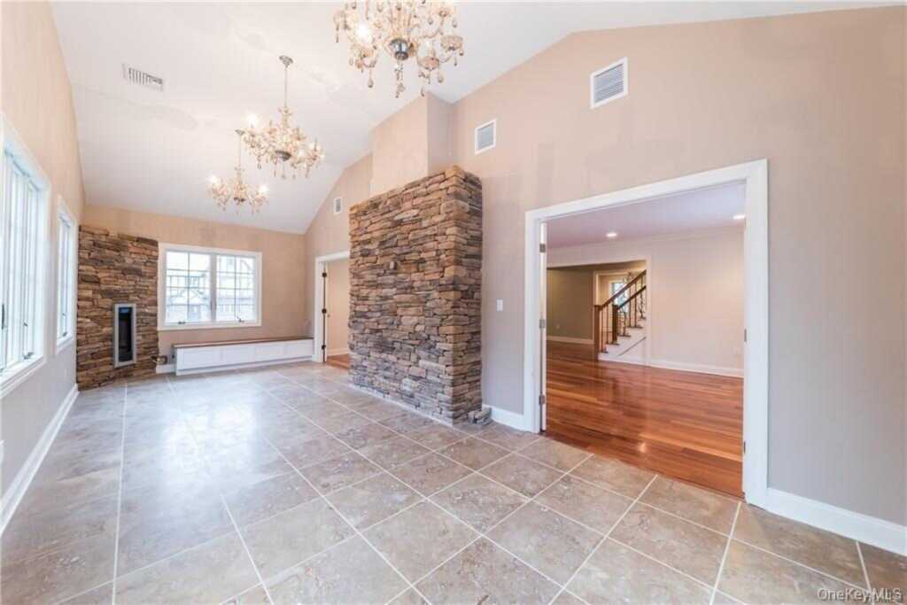 1 Elizabeth Road, New Rochelle, NY 10804 - Photo 13 of 23