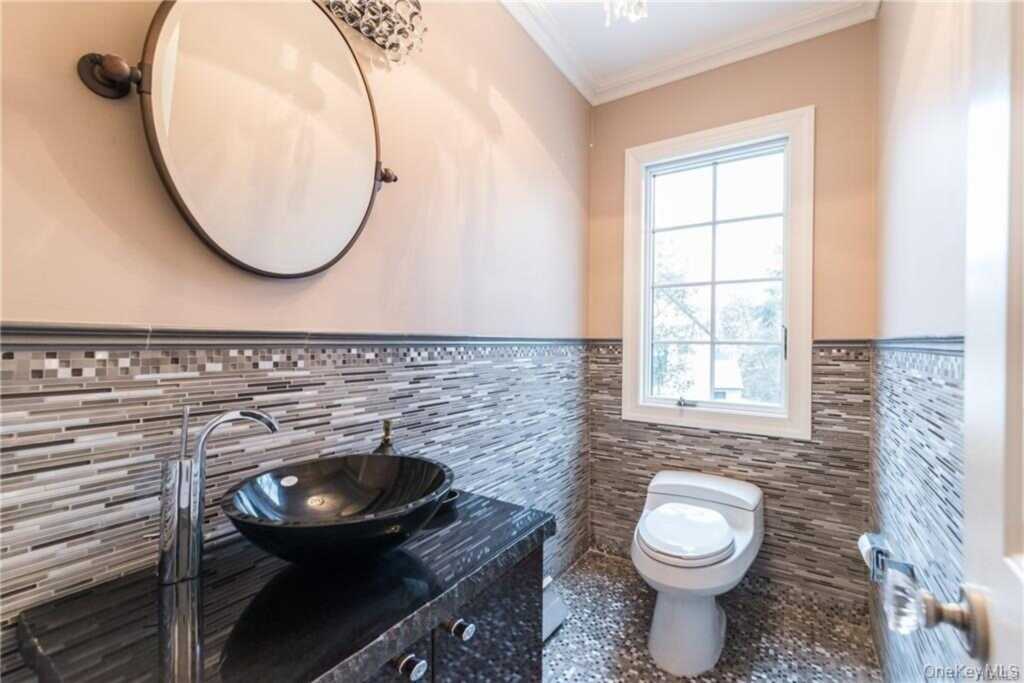 1 Elizabeth Road, New Rochelle, NY 10804 - Photo 16 of 23