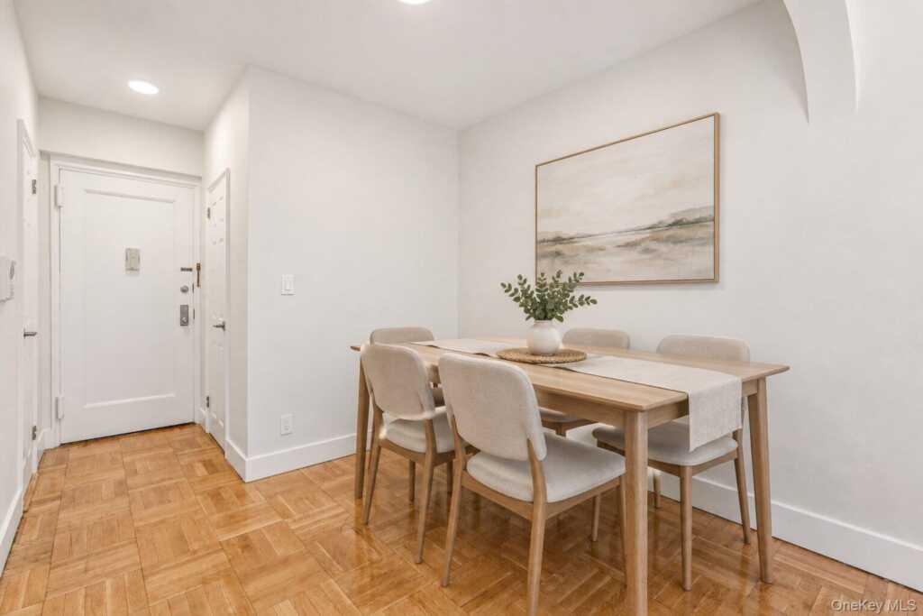 220 Pelham Road, Unit #2C, New Rochelle, NY 10805 - Photo 4 of 35