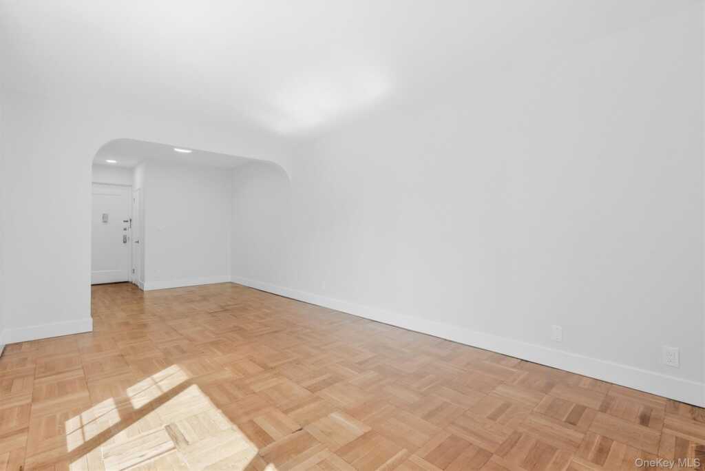220 Pelham Road, Unit #2C, New Rochelle, NY 10805 - Photo 8 of 35