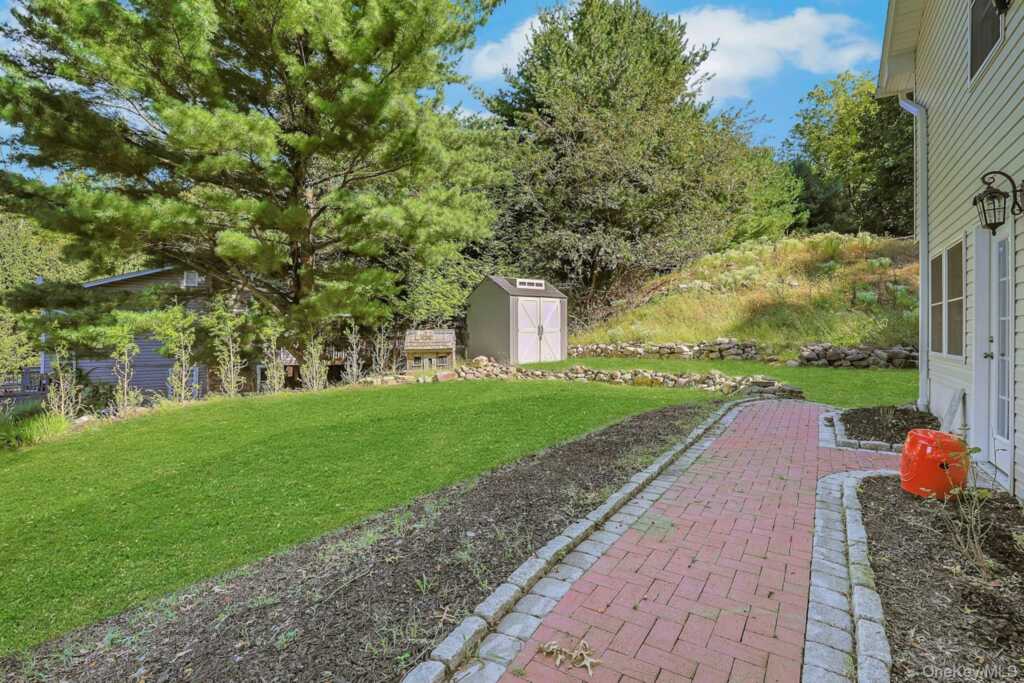 16 Annette Lane, Suffern, NY 10901 - Photo 29 of 45