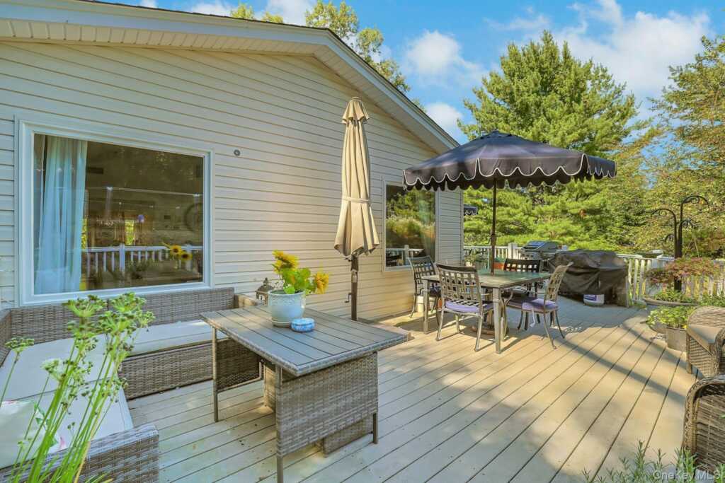 16 Annette Lane, Suffern, NY 10901 - Photo 33 of 45