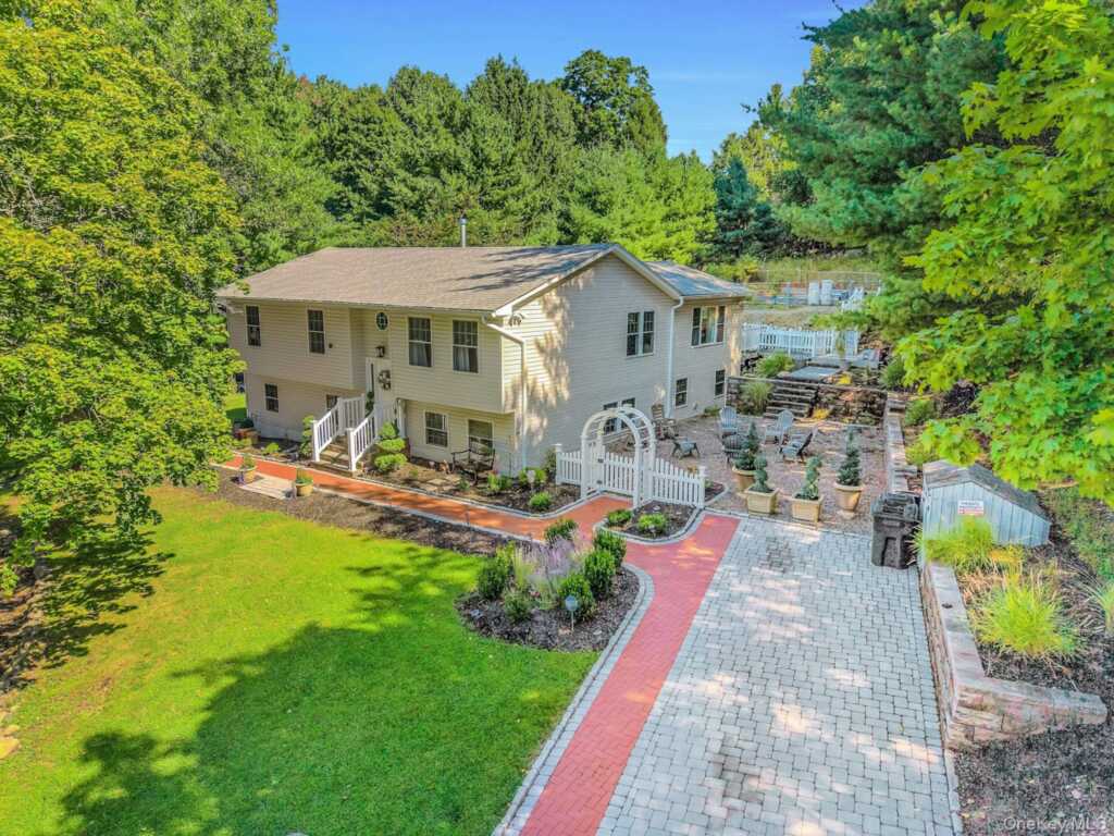 16 Annette Lane, Suffern, NY 10901 - Photo 37 of 45