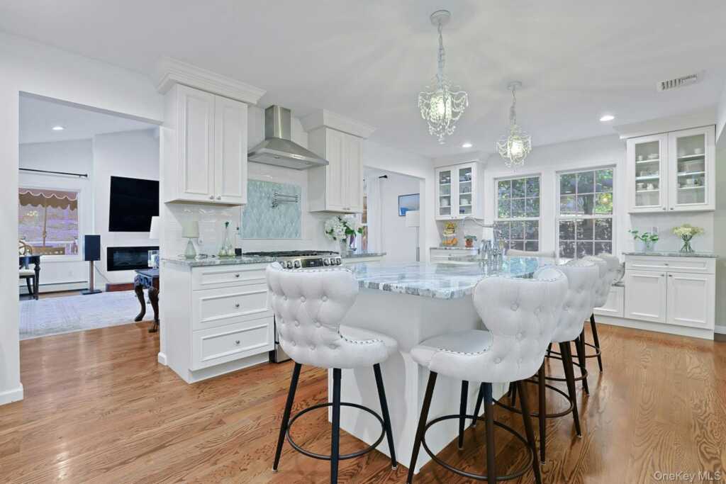 16 Annette Lane, Suffern, NY 10901 - Photo 7 of 45