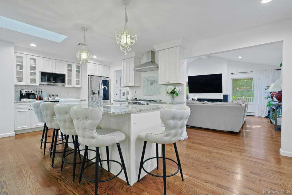 16 Annette Lane, Suffern, NY 10901 - Photo 8 of 45