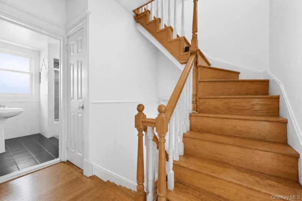 21 Mount Joy Place, New Rochelle, NY 10801 - Photo 34 of 50