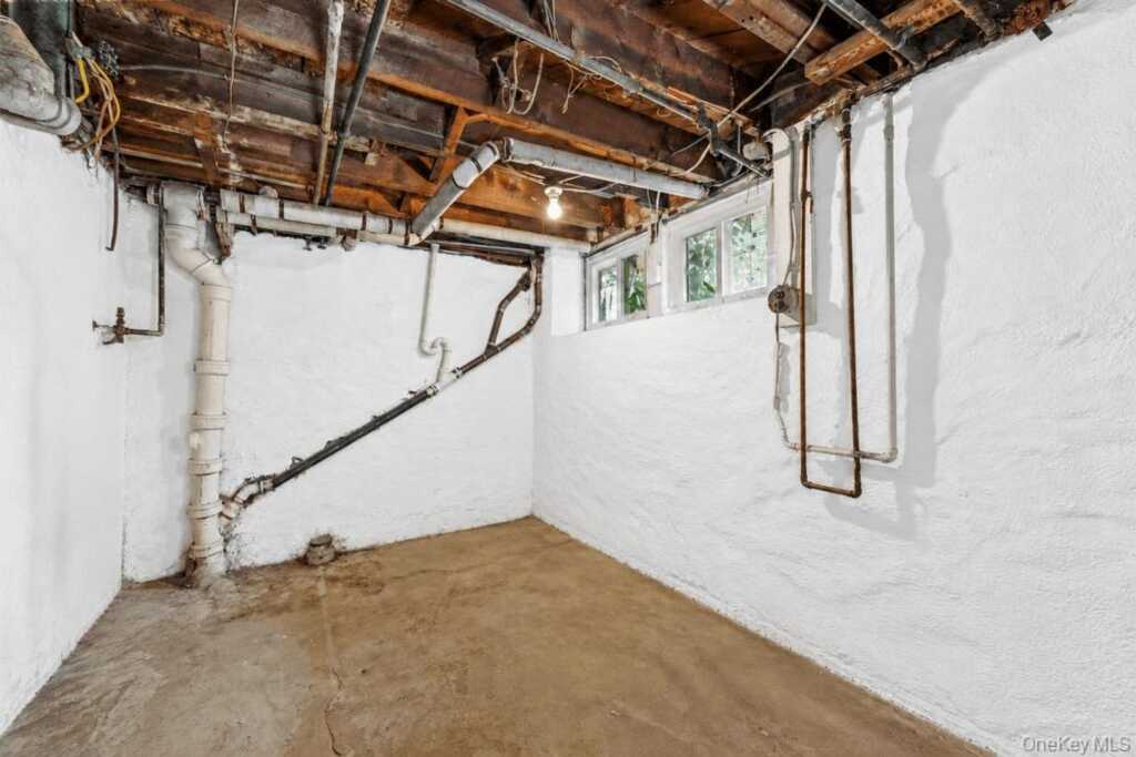 21 Mount Joy Place, New Rochelle, NY 10801 - Photo 38 of 50