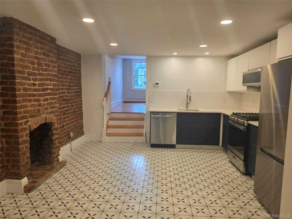 27 Bridge Street, Unit #1, Nyack, NY 10960 - Photo 8 of 30