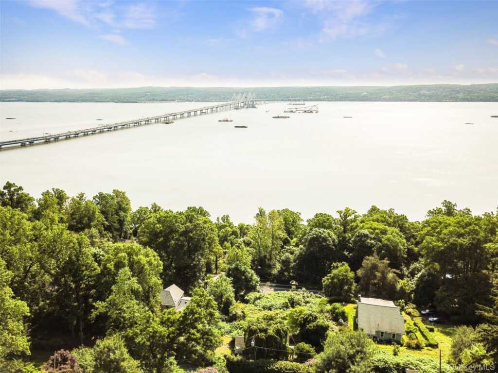 970 Route 9W, Nyack, NY 10960 - Photo 2 of 24