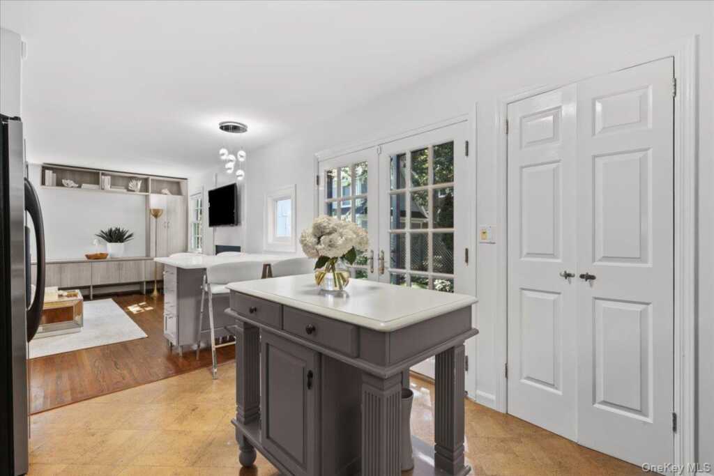 9 Oakwood Avenue, Rye, NY 10580 - Photo 11 of 34
