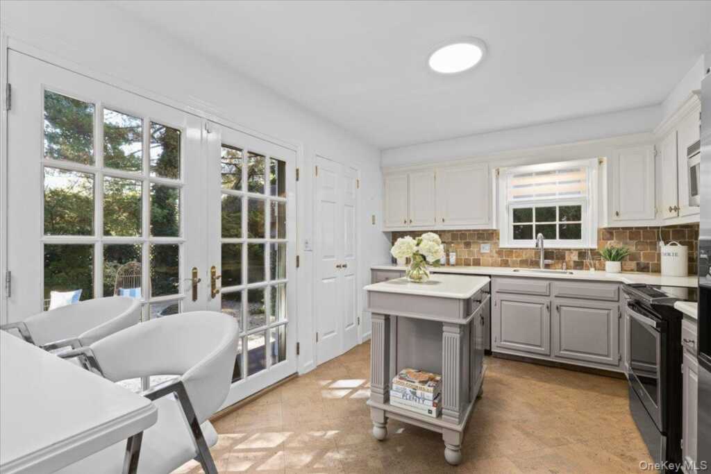 9 Oakwood Avenue, Rye, NY 10580 - Photo 14 of 34