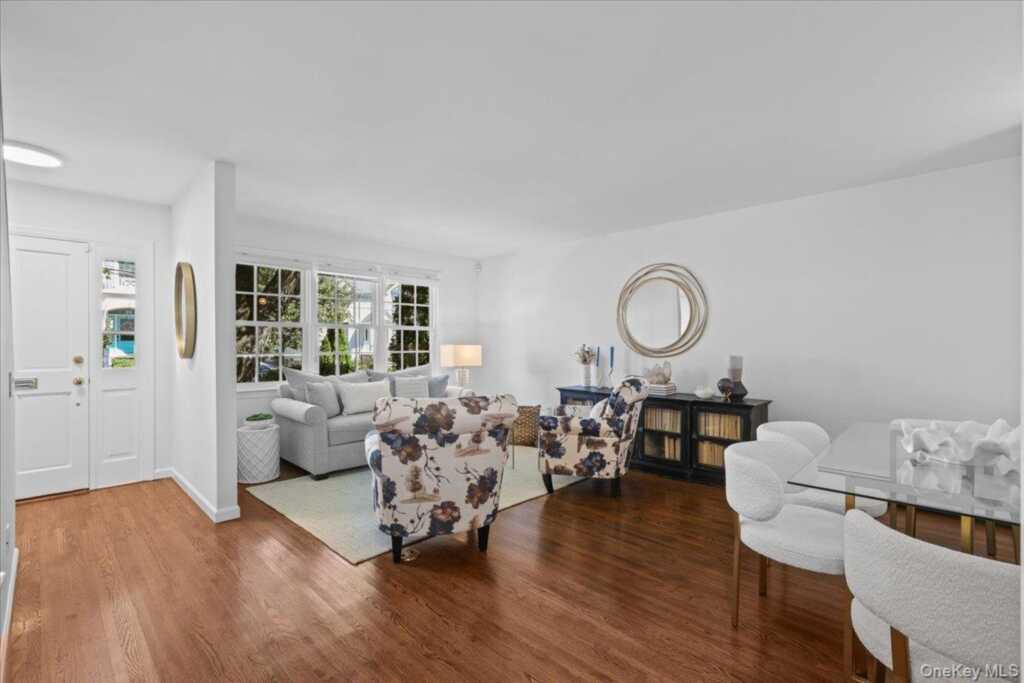 9 Oakwood Avenue, Rye, NY 10580 - Photo 5 of 34