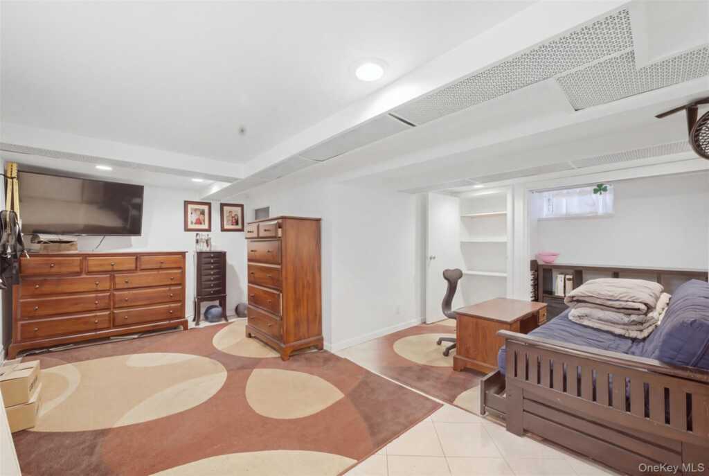 47-49 Sylvan Place, New Rochelle, NY 10801 - Photo 27 of 36