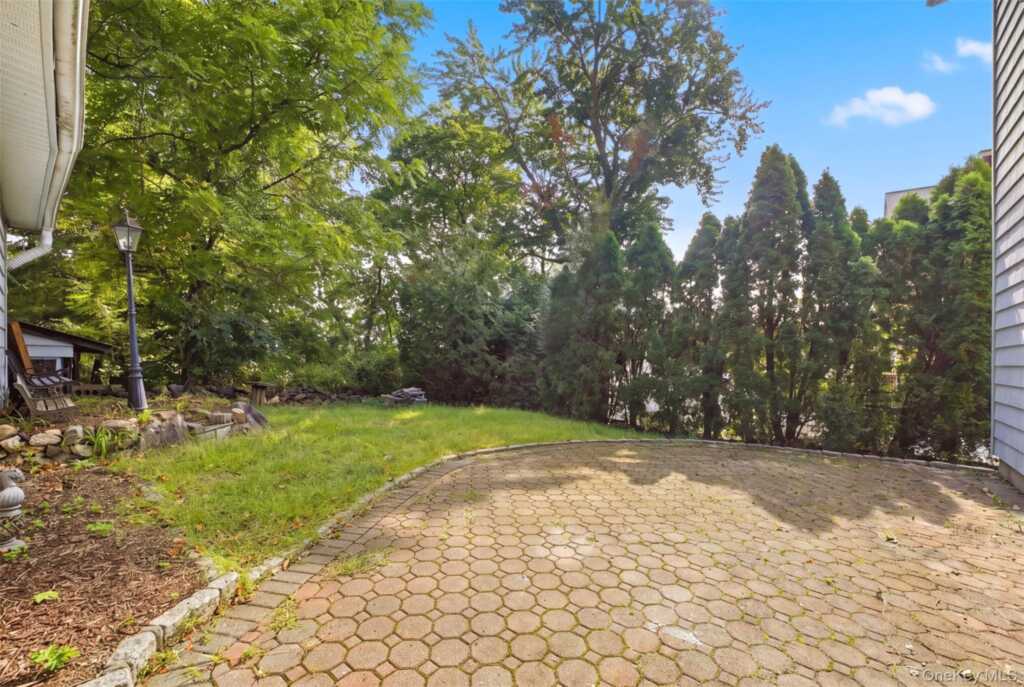 47-49 Sylvan Place, New Rochelle, NY 10801 - Photo 31 of 36