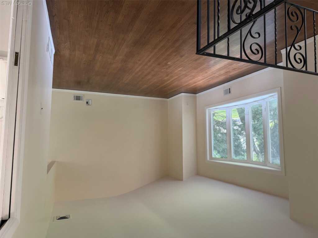 343 Ehrhardt Road, Pearl River, NY 10965 - Photo 6 of 30