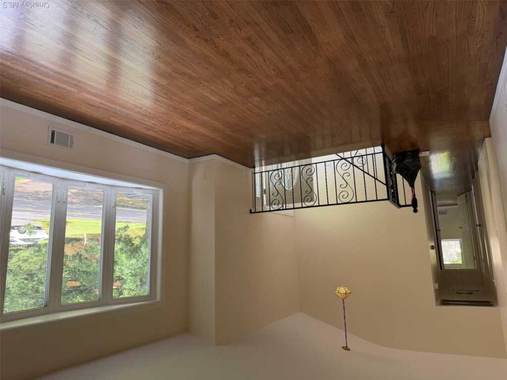 343 Ehrhardt Road, Pearl River, NY 10965 - Photo 7 of 30