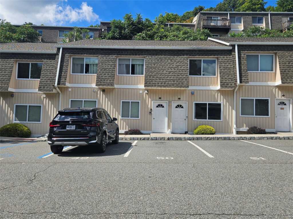 12 Pavilion Road, Unit #5, Suffern, NY 10901