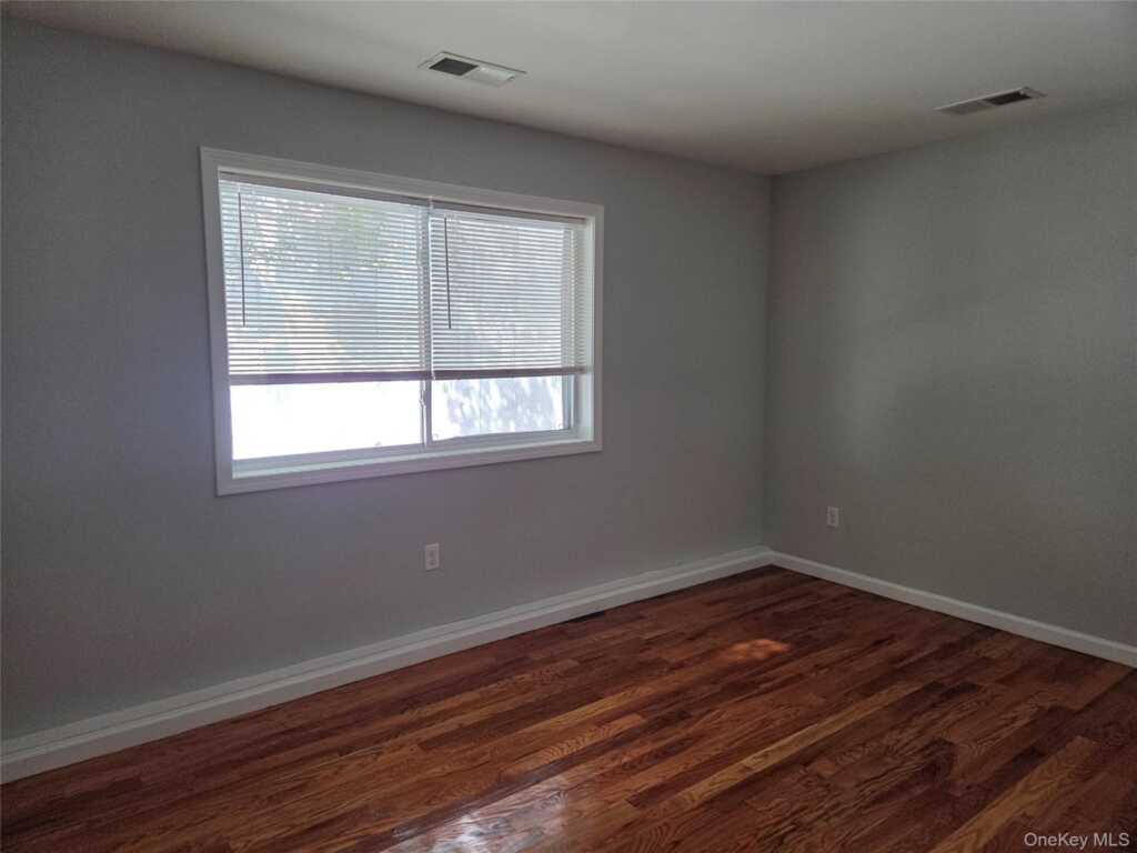 12 Pavilion Road, Unit #5, Suffern, NY 10901 - Photo 6 of 6