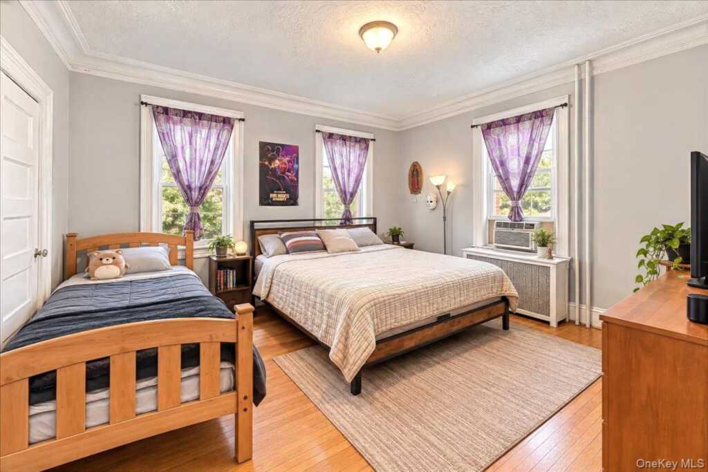 20 Edgewood Park, New Rochelle, NY 10801 - Photo 24 of 31