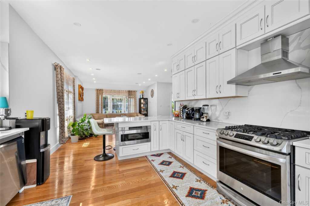 8 Highview Avenue, Nanuet, NY 10954 - Photo 12 of 41