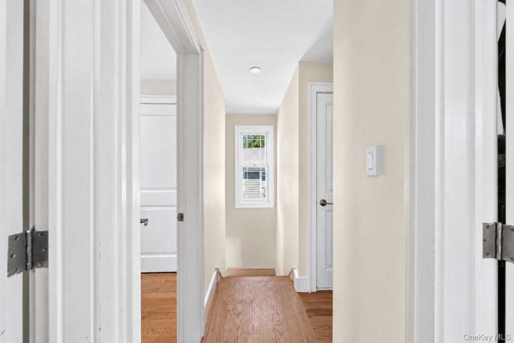 8 Highview Avenue, Nanuet, NY 10954 - Photo 30 of 41