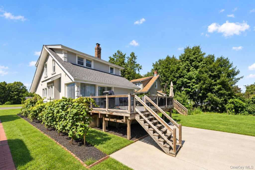 8 Highview Avenue, Nanuet, NY 10954 - Photo 37 of 41