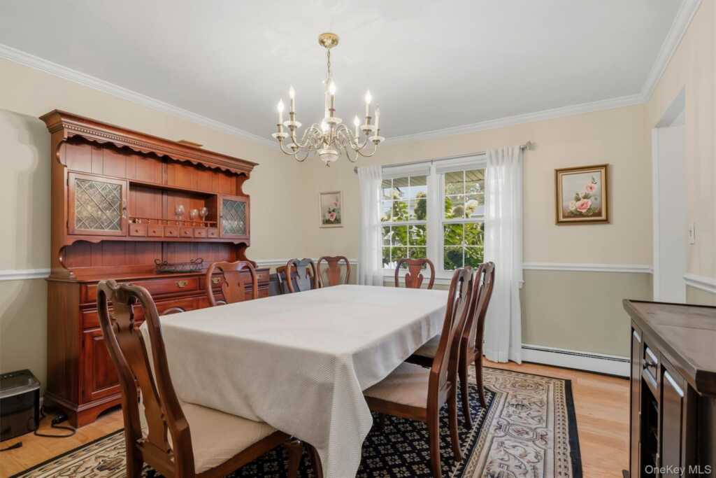 240 Center Street, Pearl River, NY 10965 - Photo 16 of 33