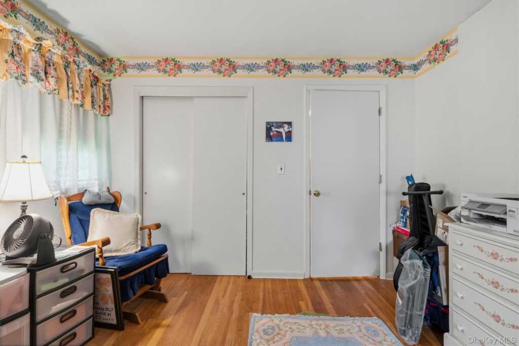 240 Center Street, Pearl River, NY 10965 - Photo 23 of 33
