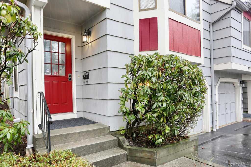 161 Treetop Circle, Unit #161, Nanuet, NY 10954