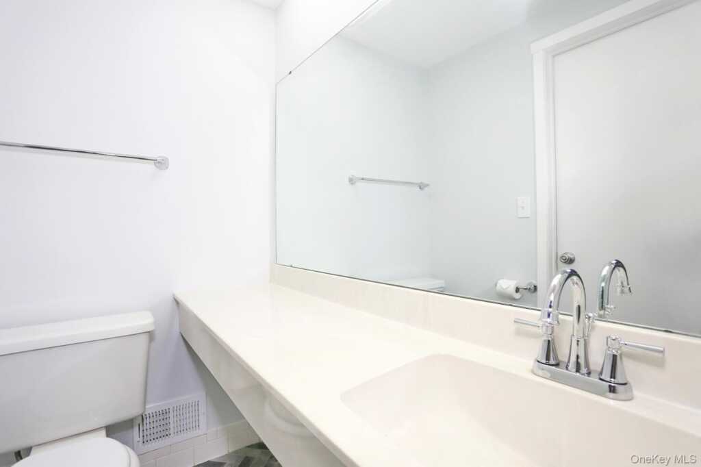 161 Treetop Circle, Unit #161, Nanuet, NY 10954 - Photo 10 of 41